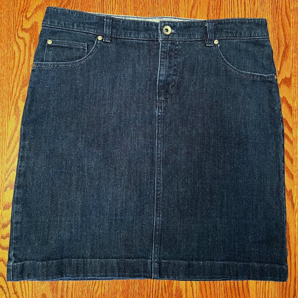 IZOD BLUE DENIM SKIRT - SIZE 12